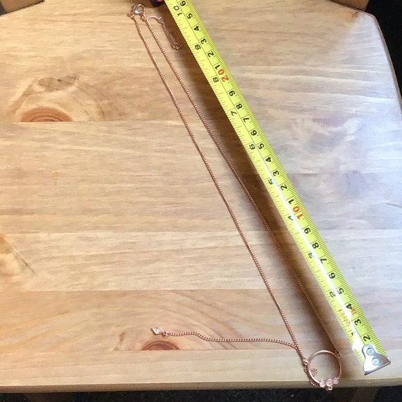 Rose gold Necklace - Picture 3 of 3